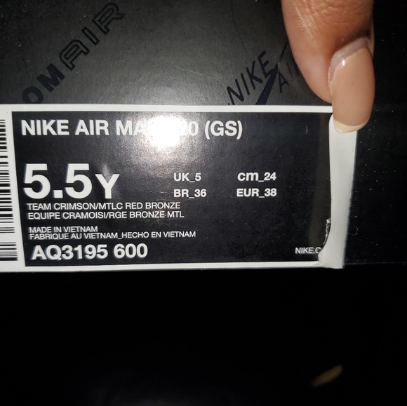 Nike Air max 720 Grade school Size 5.5 - Picture 3 of 4